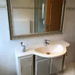 아파트 In Ruhiger Wohnlage 바트크로이즈나흐