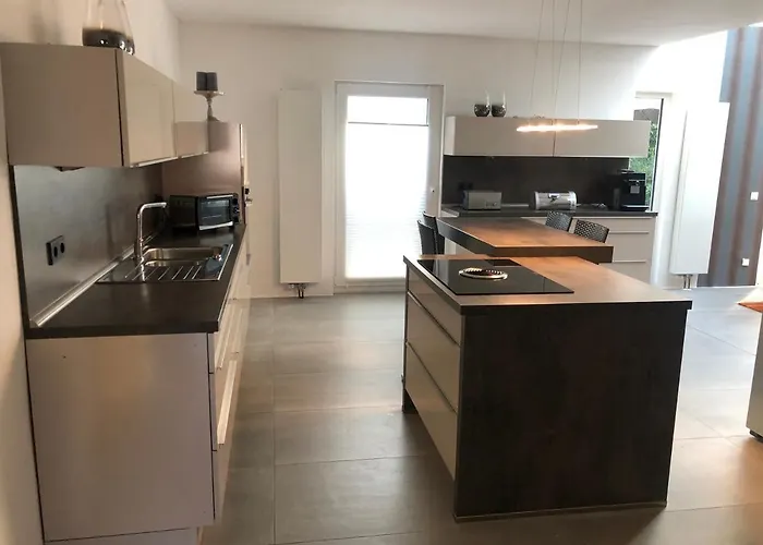 In Ruhiger Wohnlage 巴特克罗伊茨纳赫