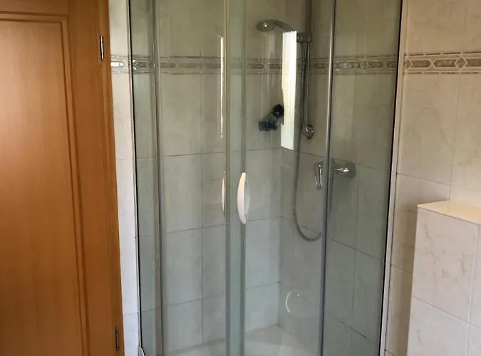 In Ruhiger Wohnlage 巴特克罗伊茨纳赫